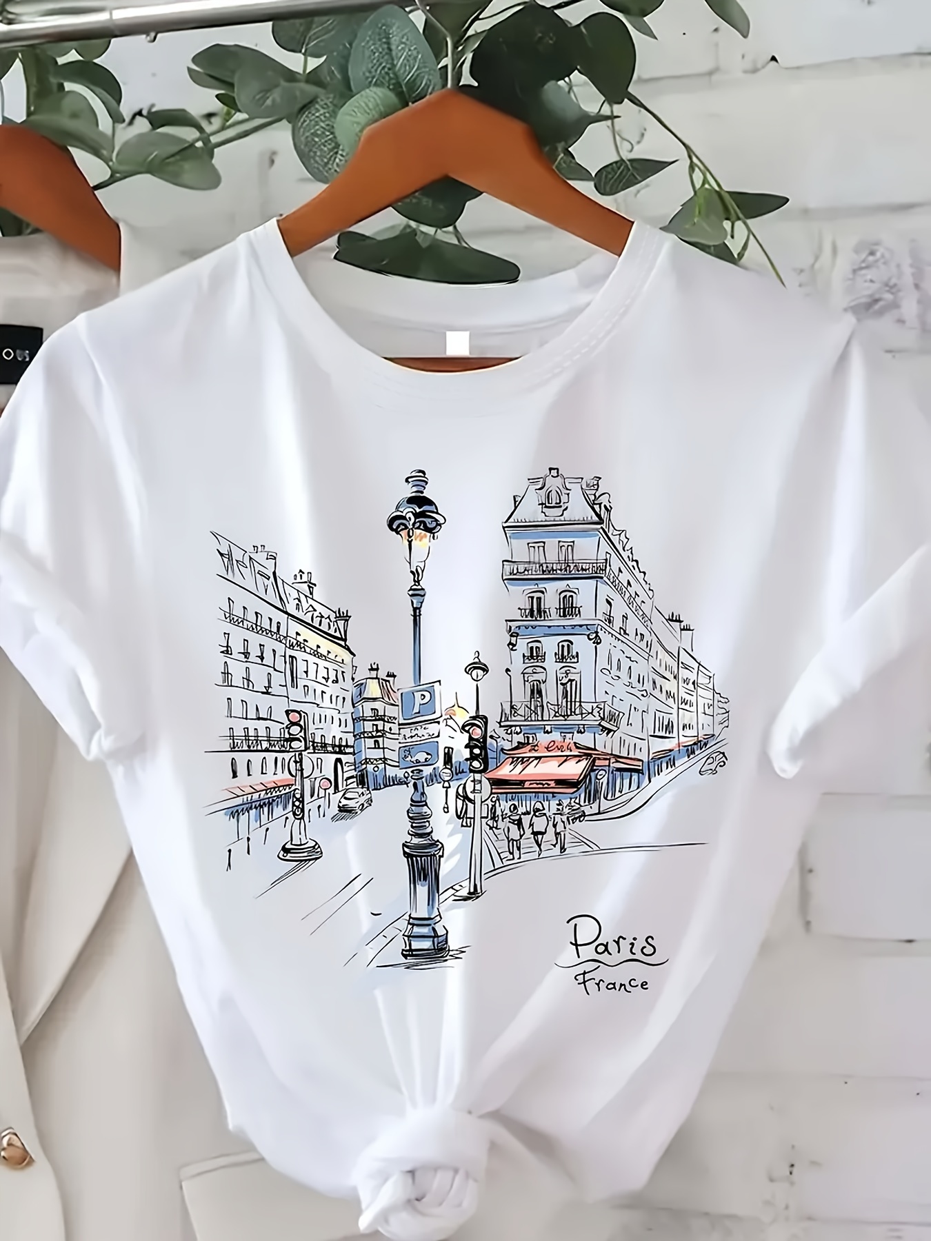 Street Fashion In Paris - Женская футболка с принтом Paris Street,